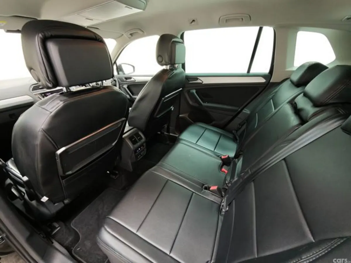 Volkswagen Tiguan SUV, Petrol, 2020, Black