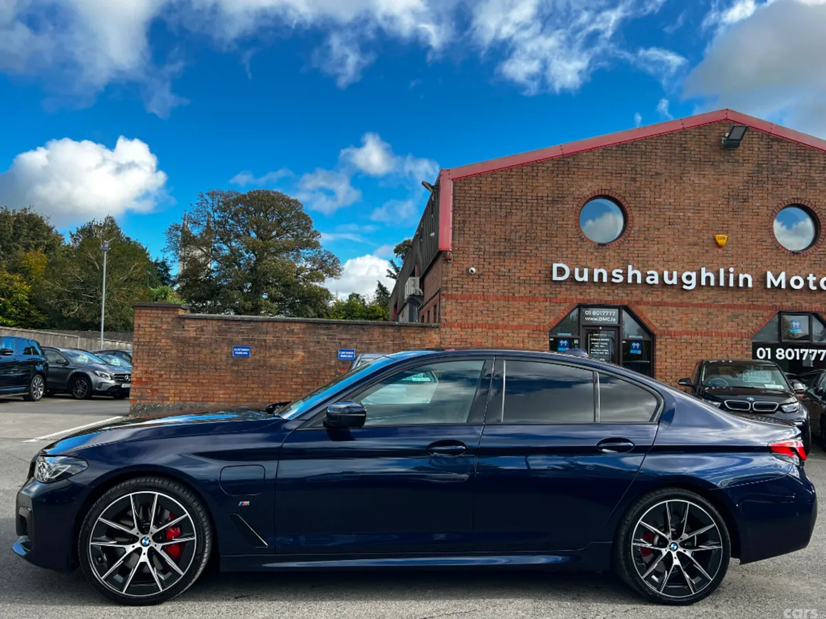 BMW 5-Series Saloon, Petrol Plug-in Hybrid, 2021, Blue