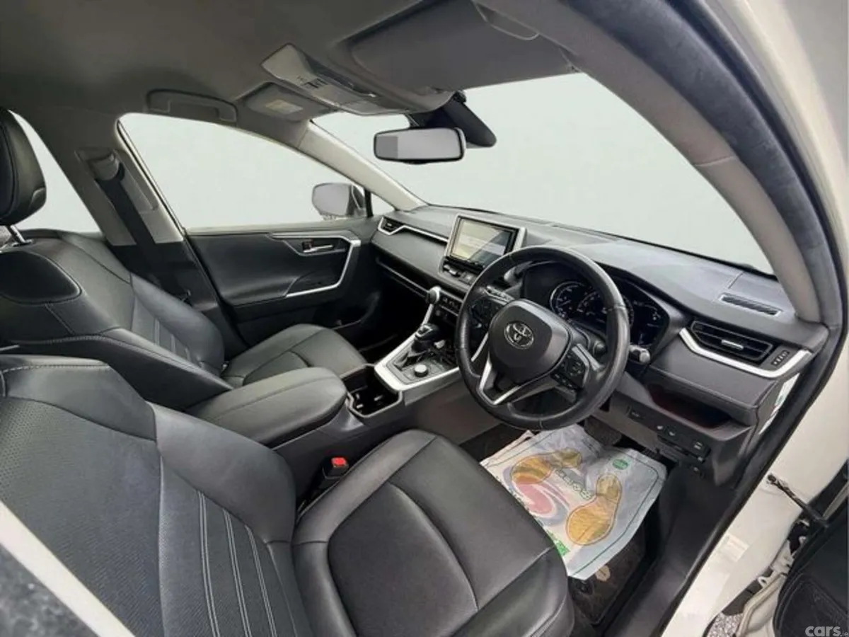 Toyota RAV4 SUV, Petrol Hybrid, 2022, White