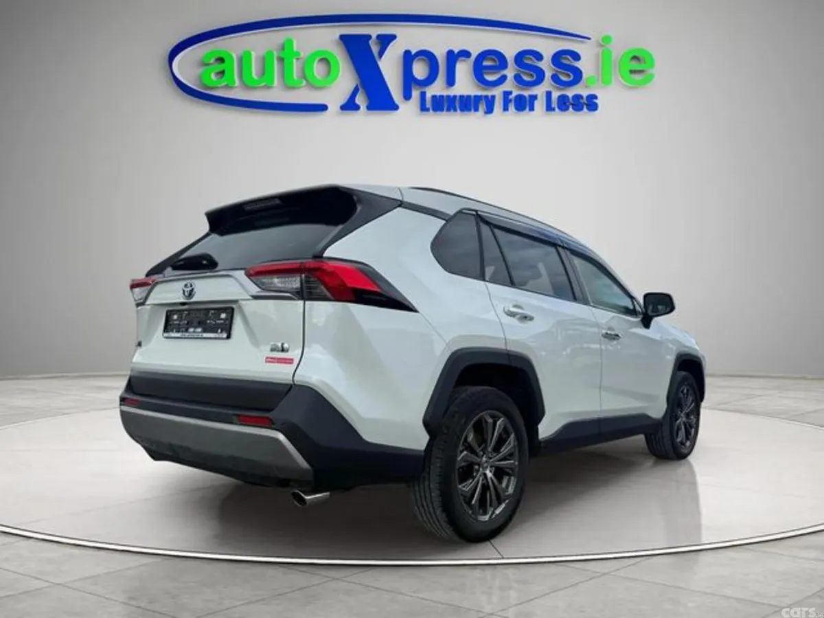 Toyota RAV4 SUV, Petrol Hybrid, 2022, White