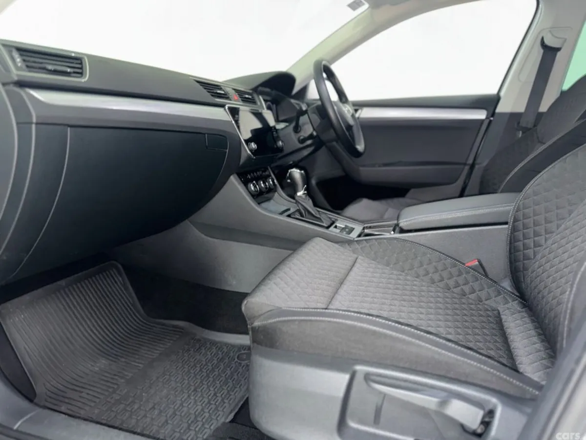 Skoda Superb Saloon, Diesel, 2023, Grey