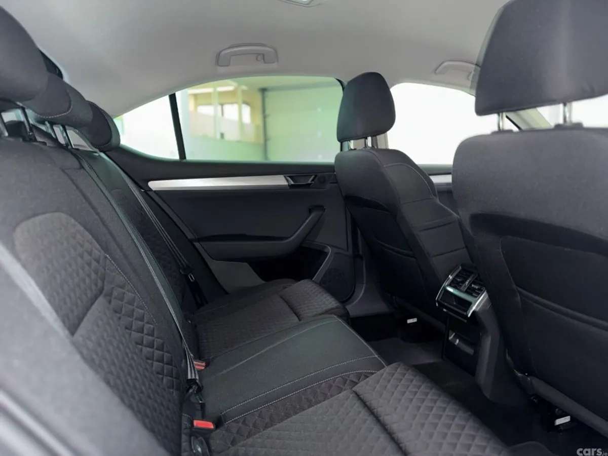Skoda Superb Saloon, Diesel, 2023, Grey