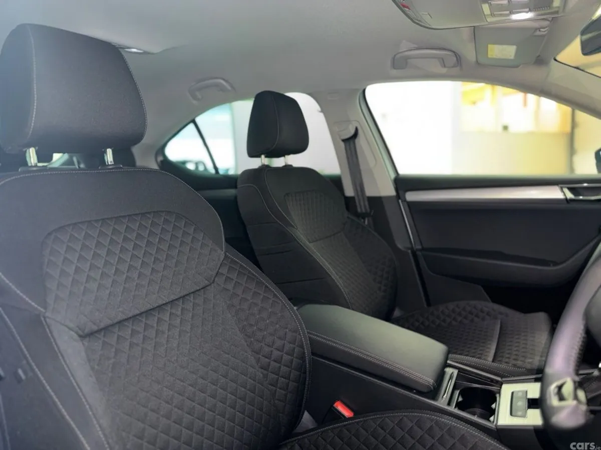 Skoda Superb Saloon, Diesel, 2023, Grey
