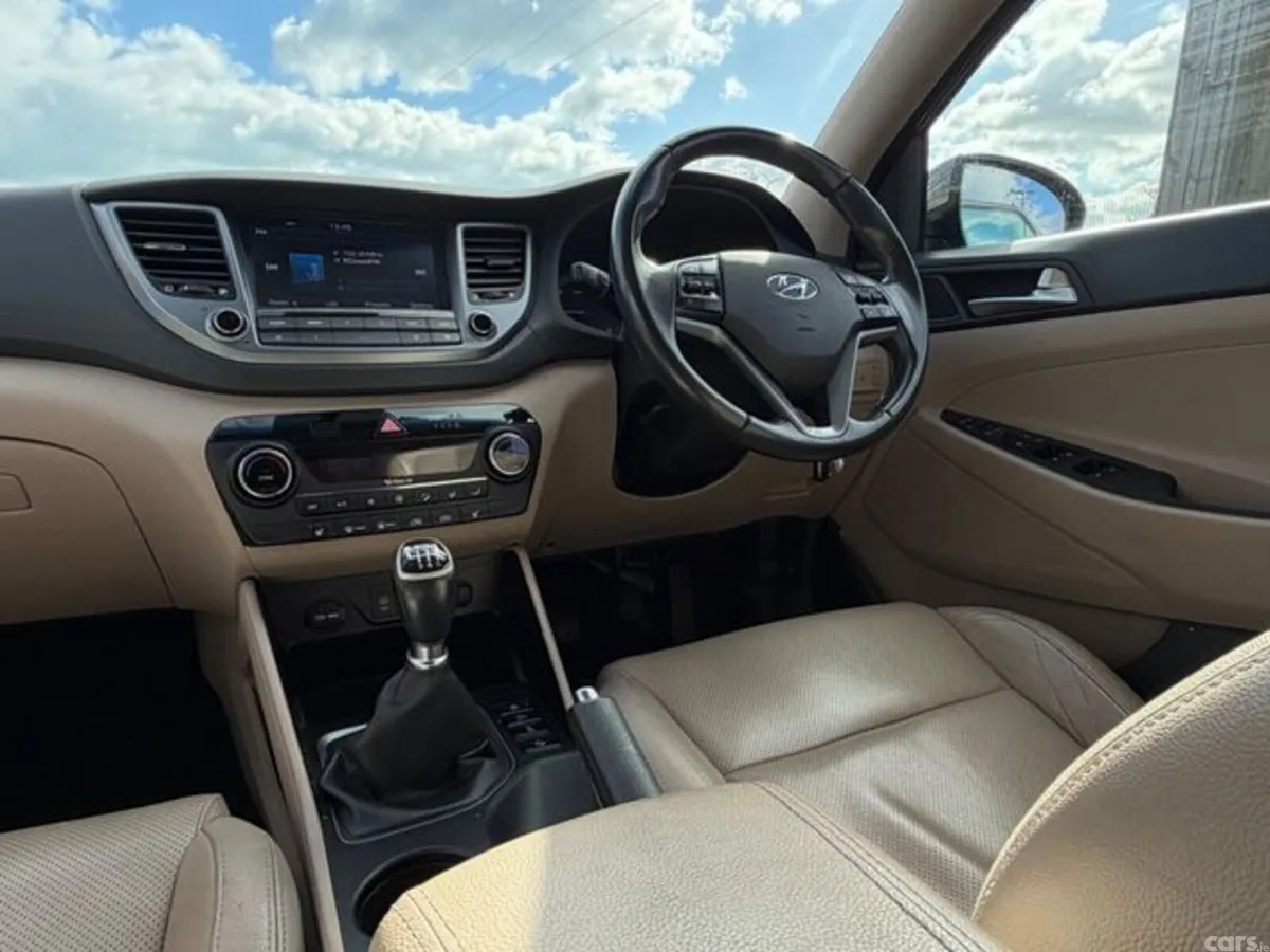 Hyundai Tucson MPV, Diesel, 2016, Grey