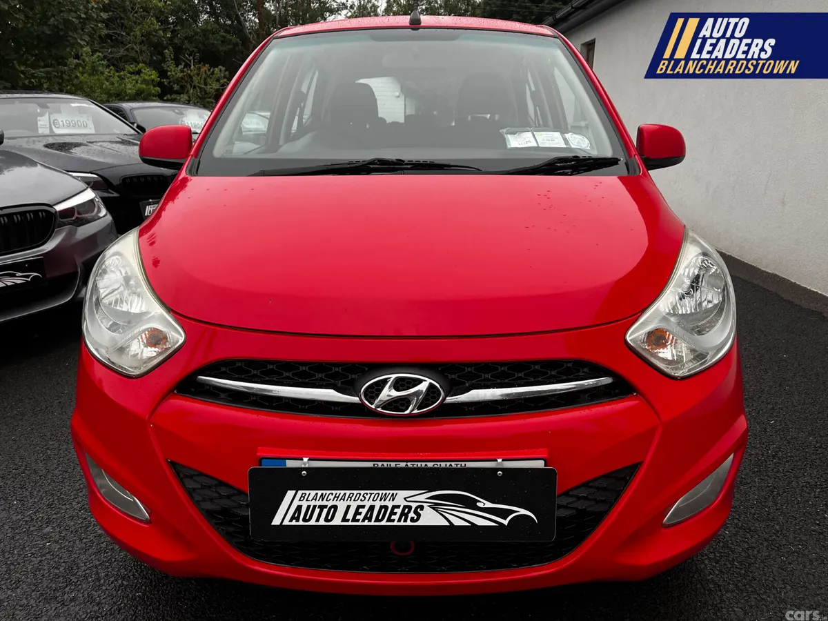 Hyundai i10 Hatchback, Petrol, 2013, Red