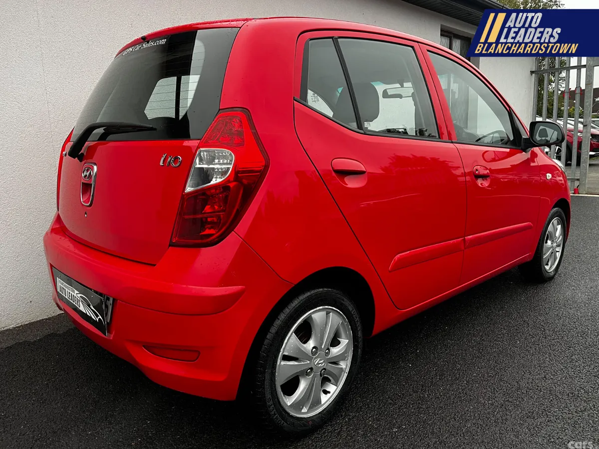 Hyundai i10 Hatchback, Petrol, 2013, Red