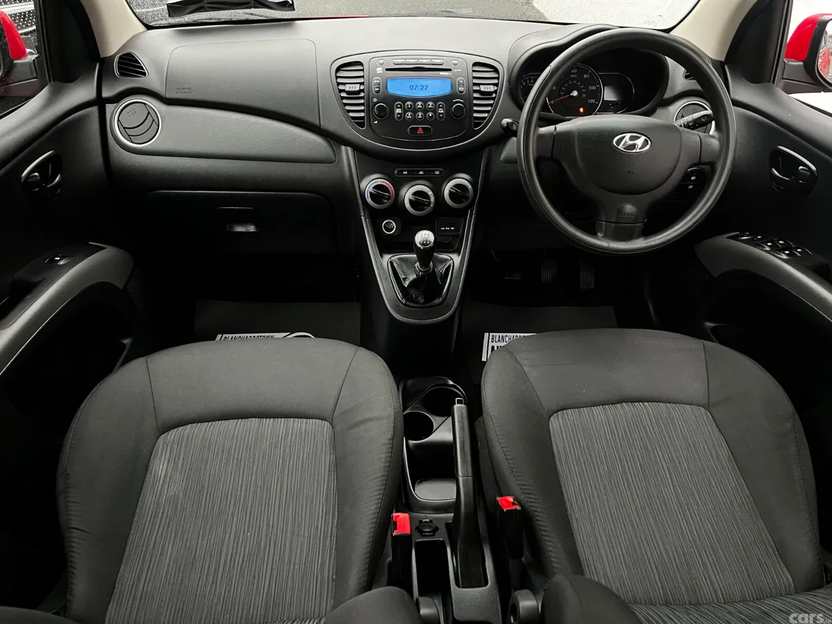 Hyundai i10 Hatchback, Petrol, 2013, Red