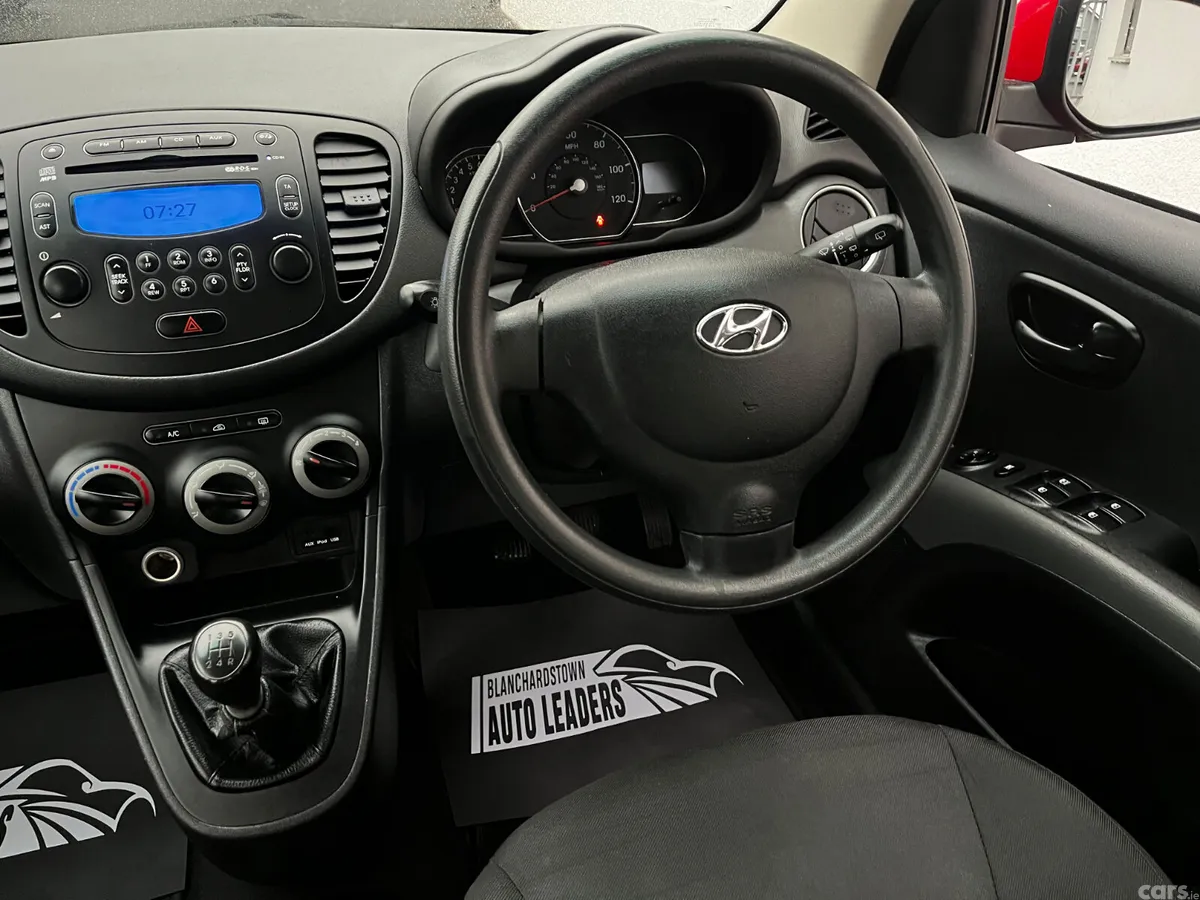 Hyundai i10 Hatchback, Petrol, 2013, Red