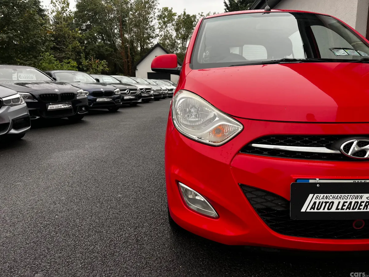 Hyundai i10 Hatchback, Petrol, 2013, Red