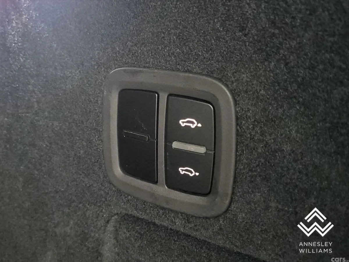 Porsche Cayenne SUV, Petrol Plug-in Hybrid, 2025, Red
