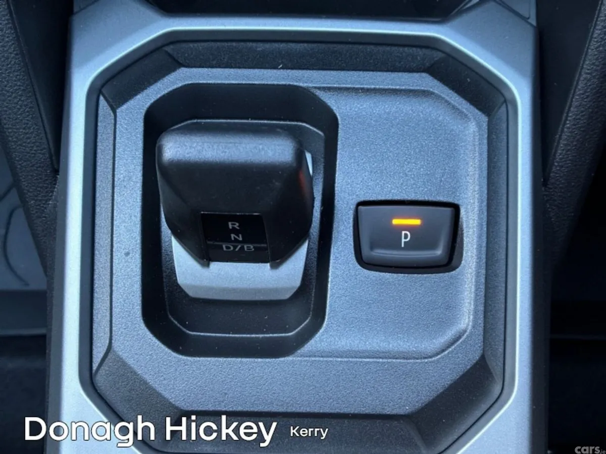 Dacia Duster SUV, Petrol Hybrid, 2026, Black