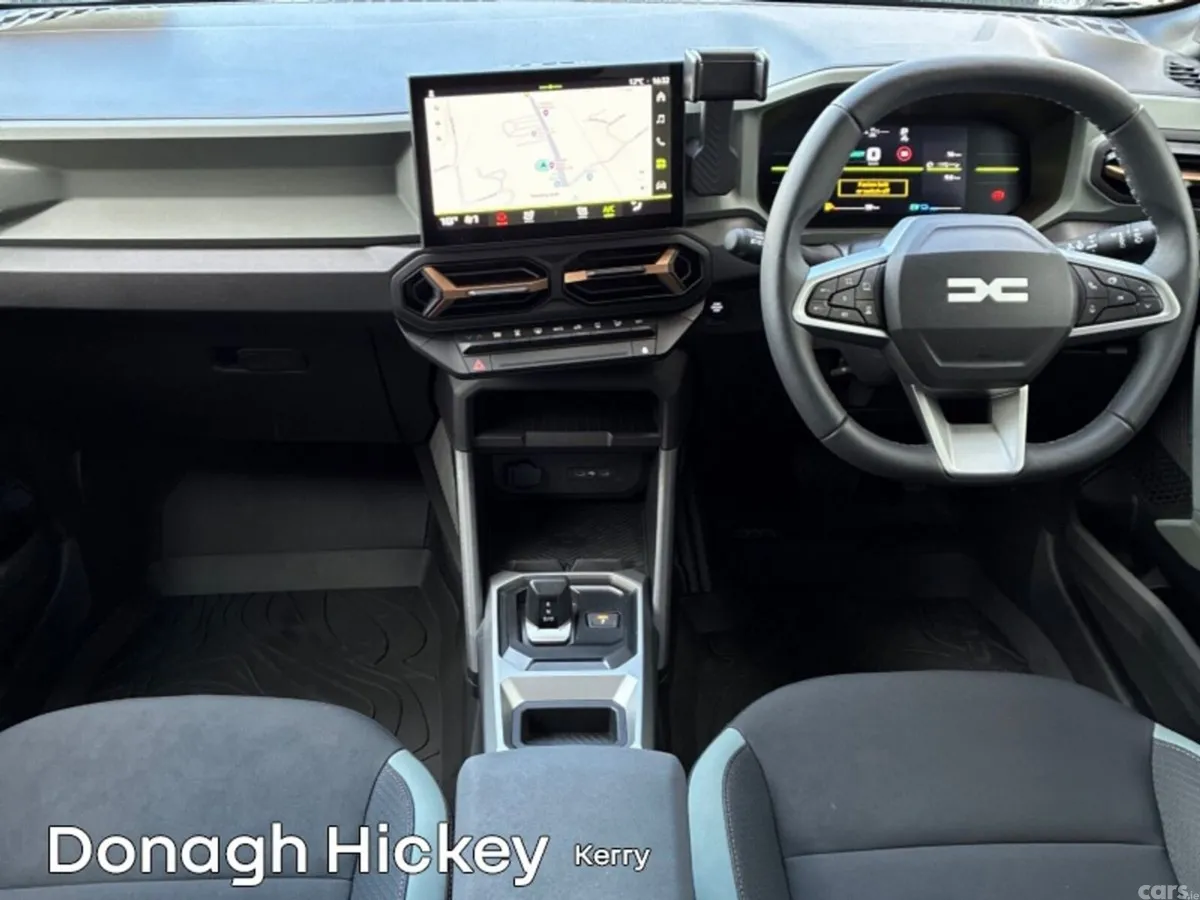 Dacia Duster SUV, Petrol Hybrid, 2026, Green