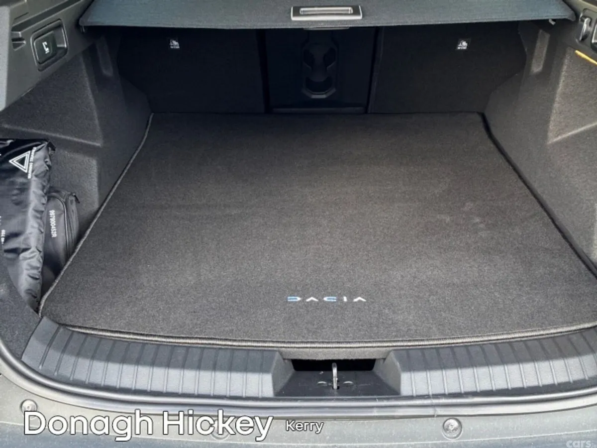 Dacia Bigster SUV, Petrol Hybrid, 2026, Grey