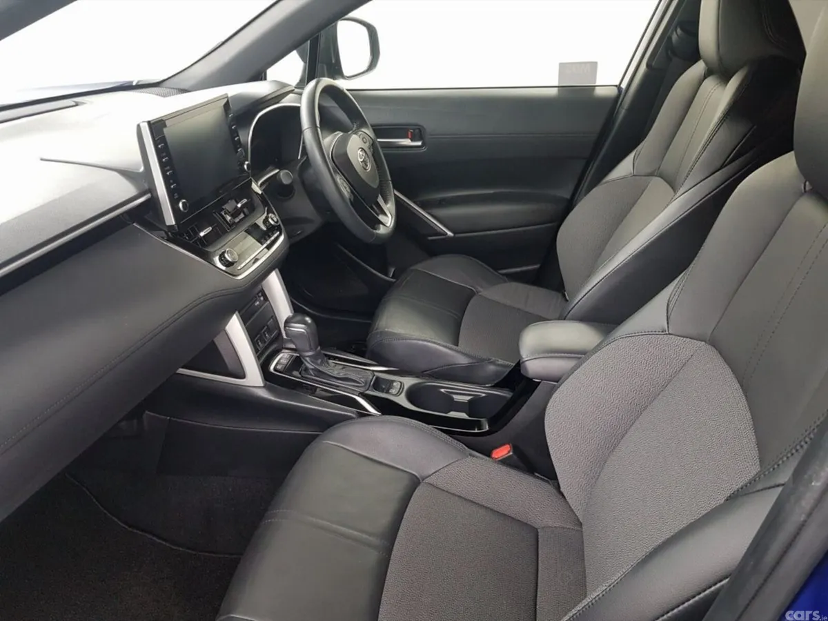 Toyota Corolla Cross SUV, Petrol Hybrid, 2022, Blue