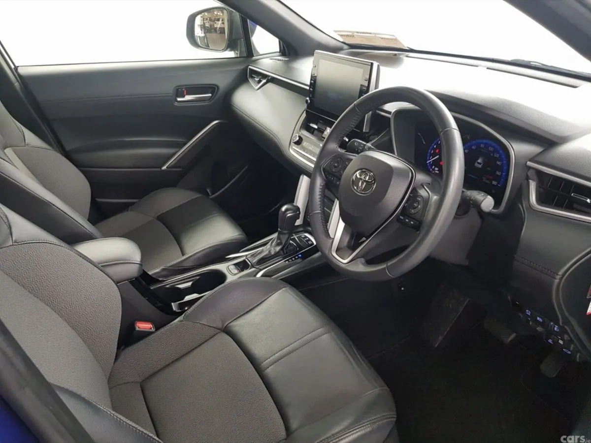 Toyota Corolla Cross SUV, Petrol Hybrid, 2022, Blue