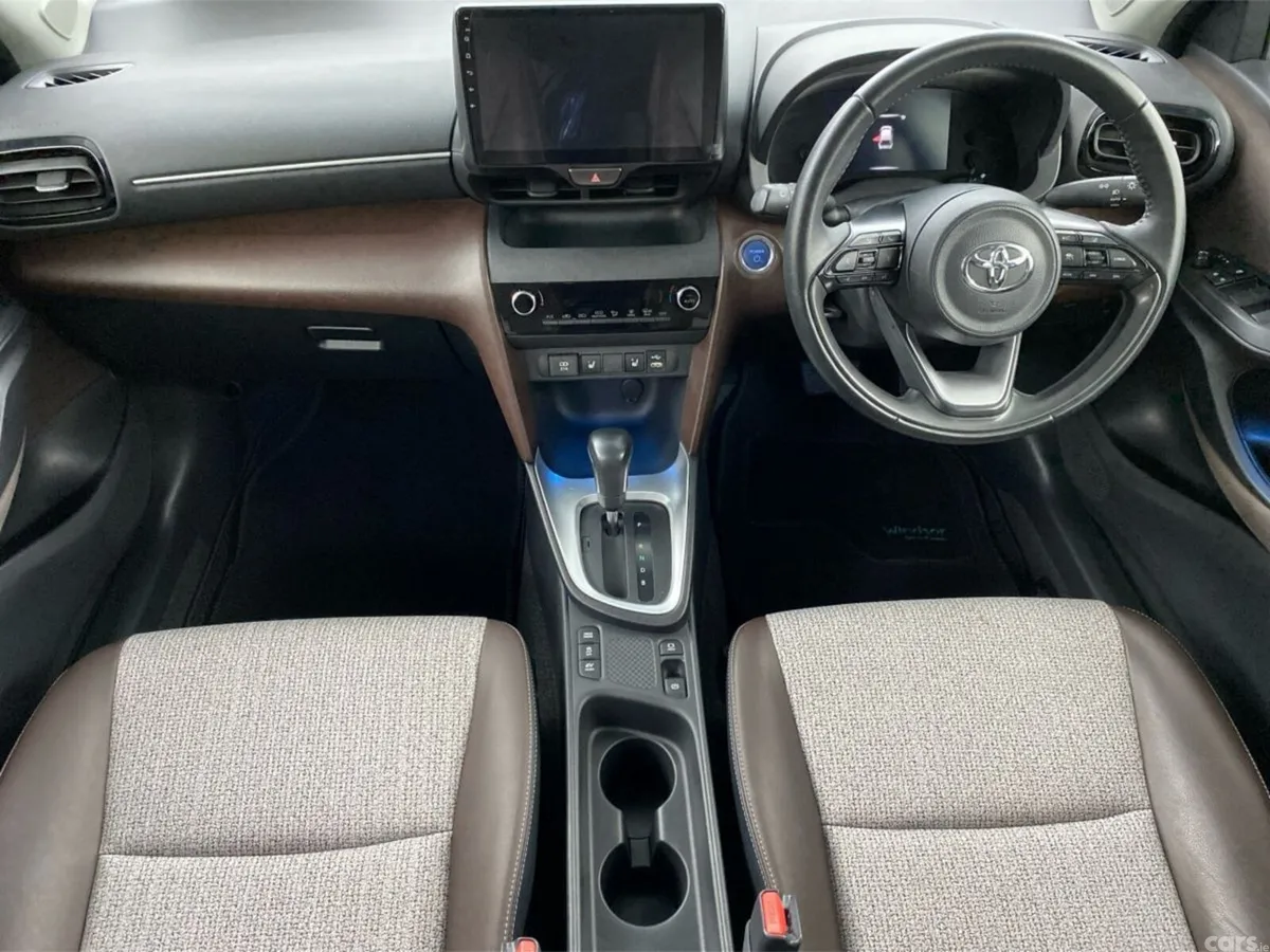 Toyota Yaris Cross SUV, Petrol Hybrid, 2022, Black