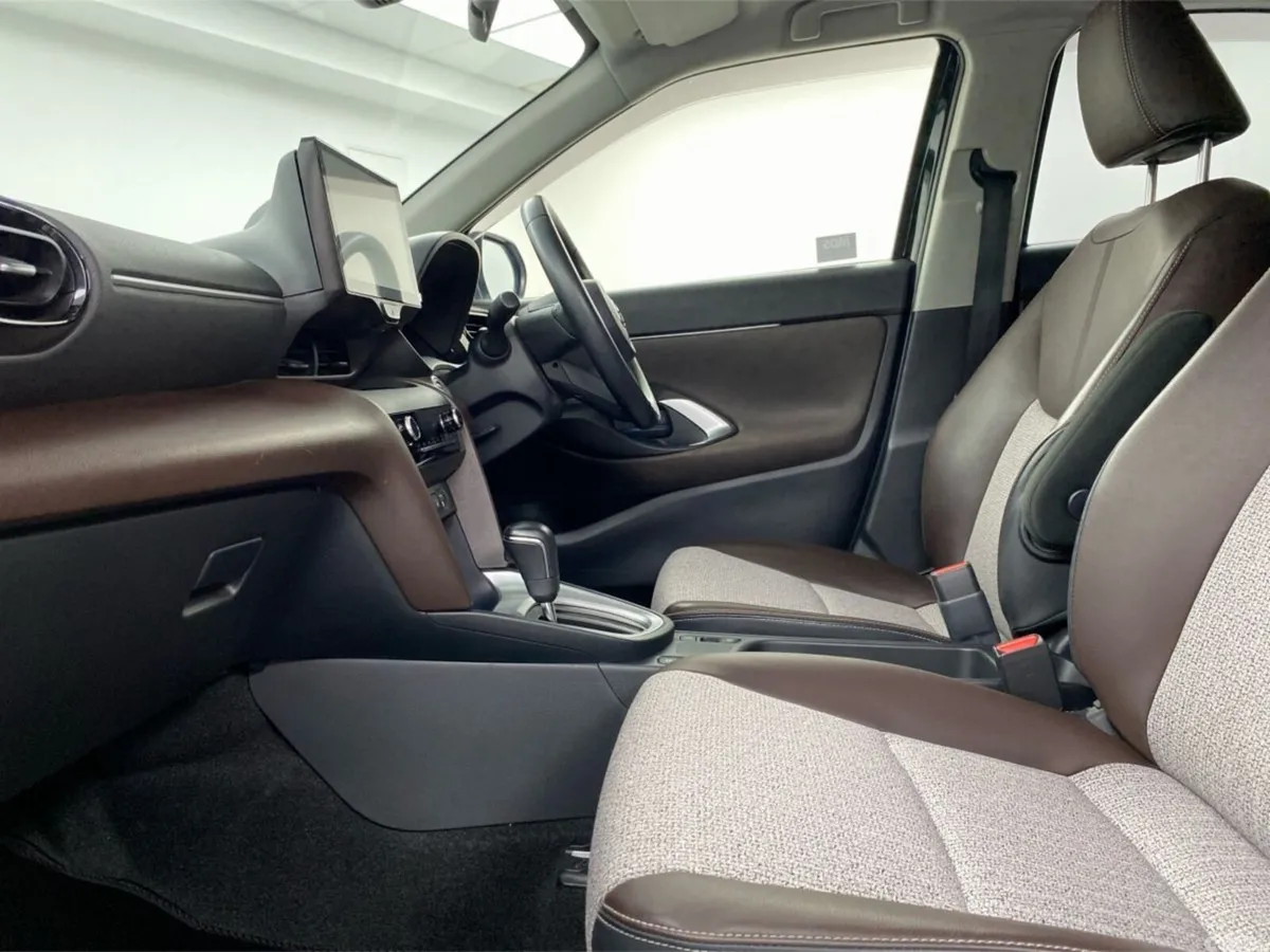 Toyota Yaris Cross SUV, Petrol Hybrid, 2022, Black