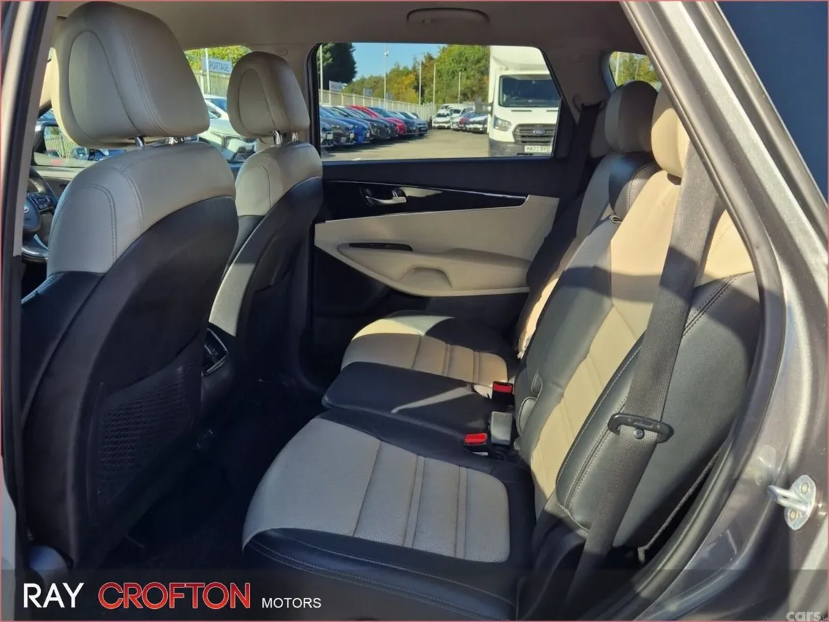 Kia Sorento SUV, Diesel, 2017, Grey