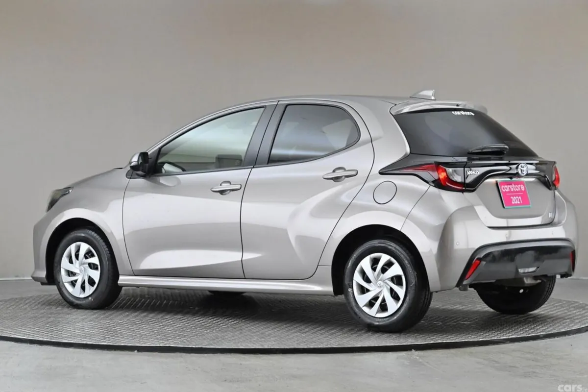 Toyota Yaris Hatchback, Petrol Hybrid, 2021, Brown