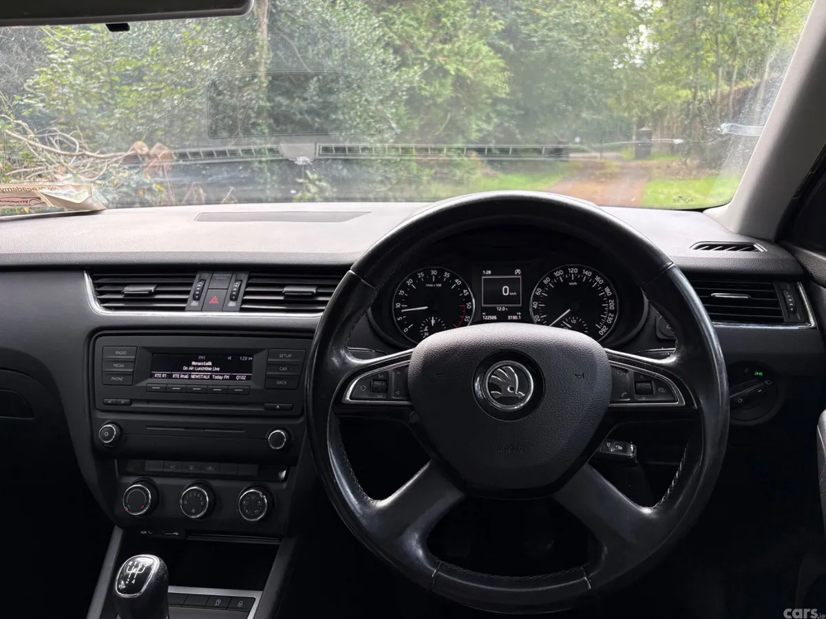 Skoda Octavia Hatchback, Diesel, 2013, Silver