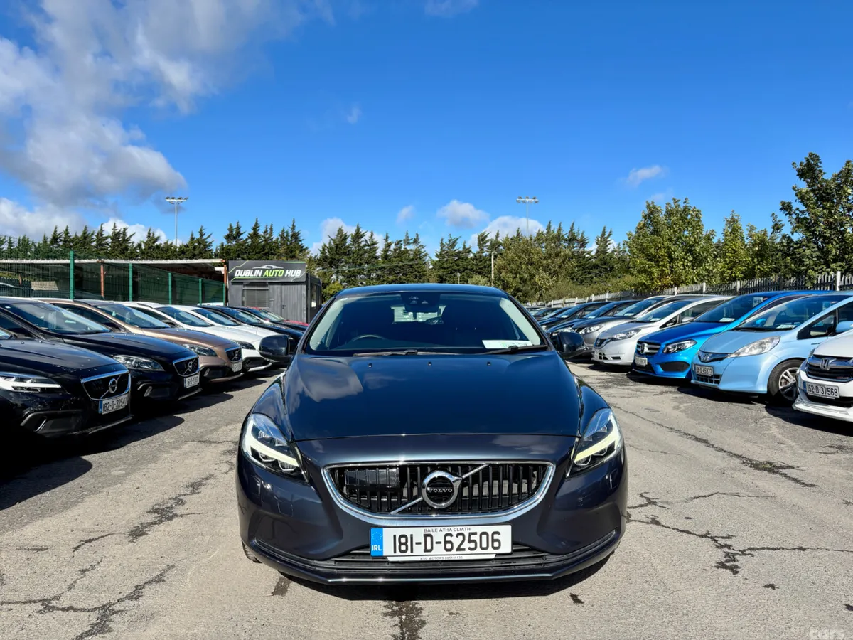 Volvo V40 Hatchback, Diesel, 2018, Blue