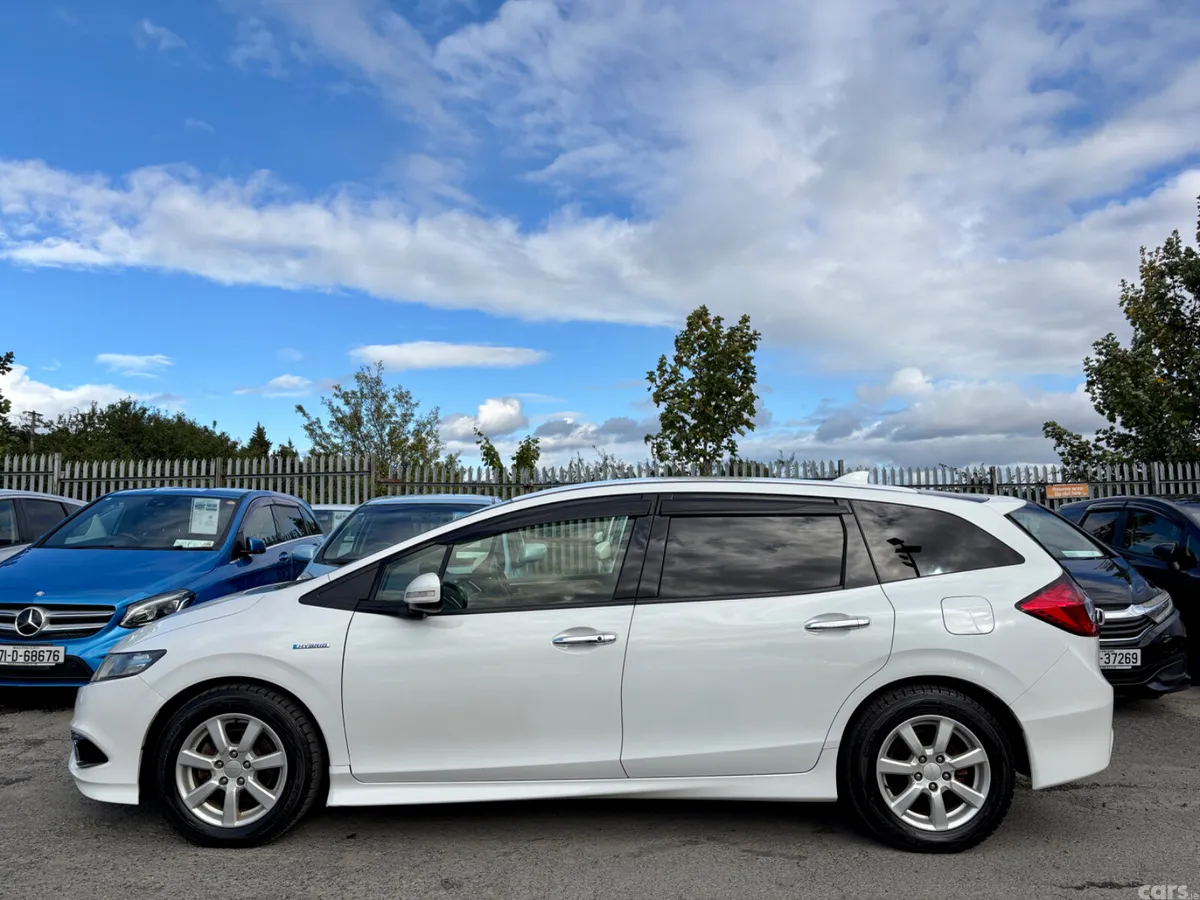 Honda Jade MPV, Petrol Hybrid, 2015, White