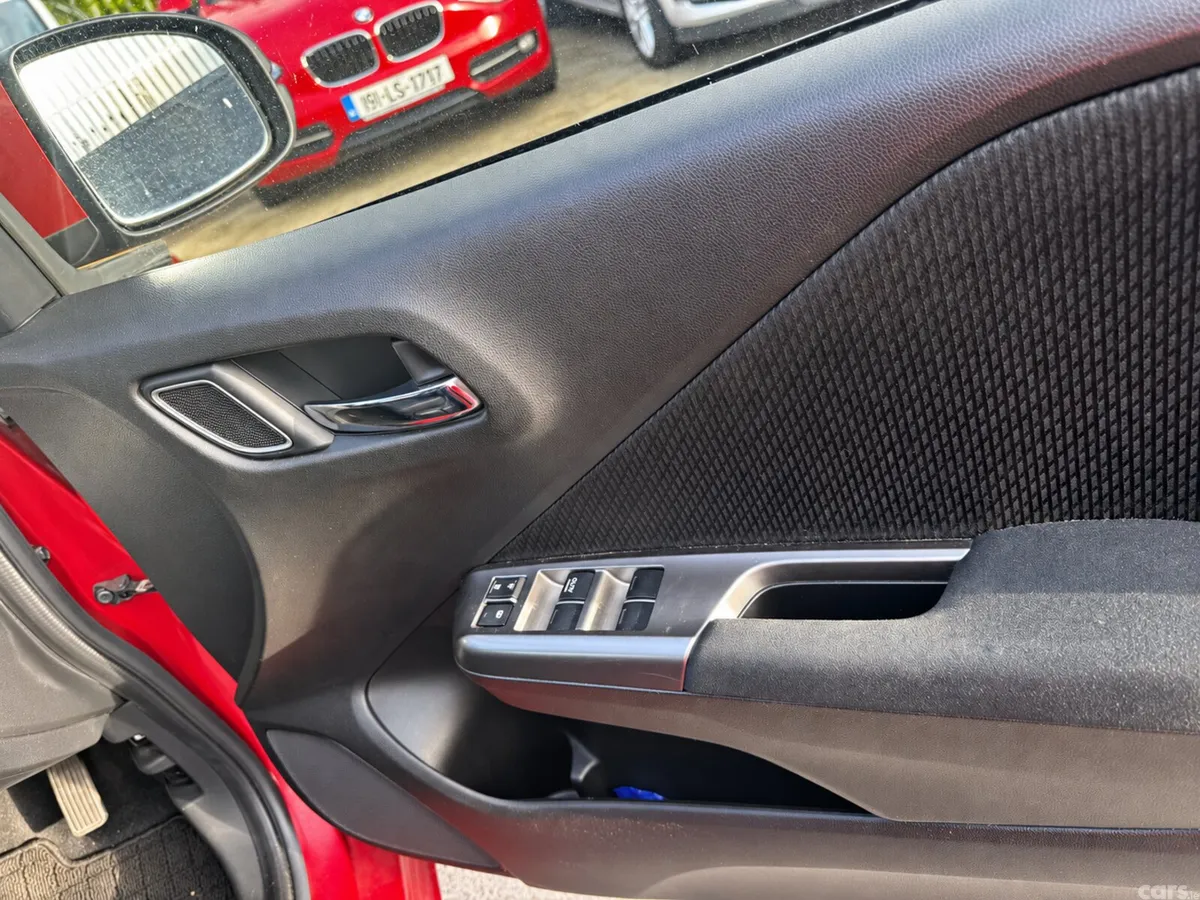 Honda Grace Saloon, Petrol Hybrid, 2019, Red