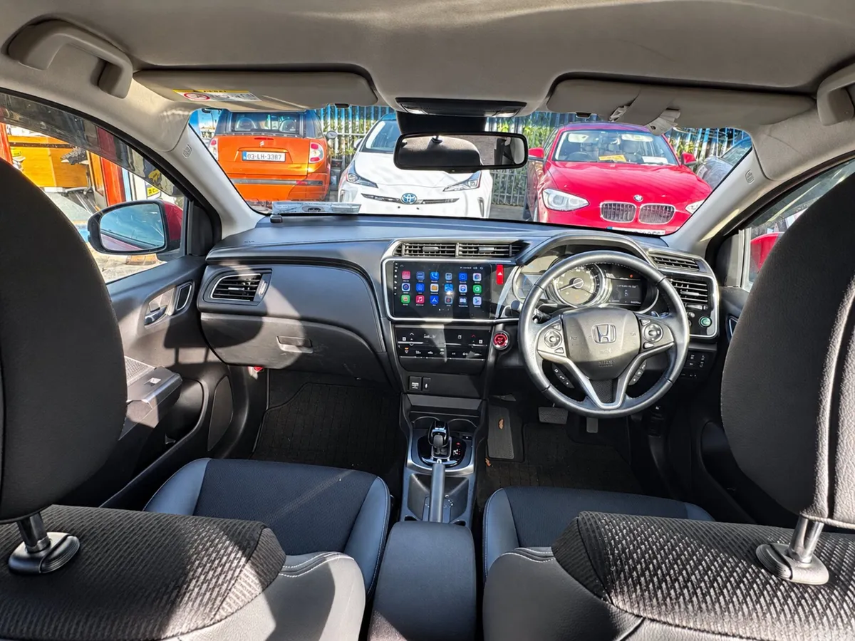 Honda Grace Saloon, Petrol Hybrid, 2019, Red