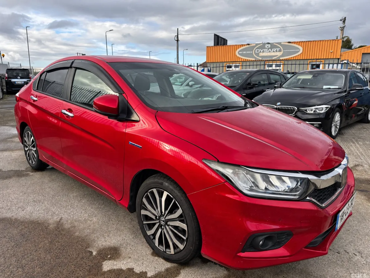 Honda Grace Saloon, Petrol Hybrid, 2019, Red