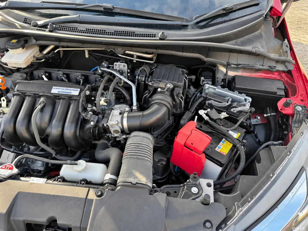 Honda Grace Saloon, Petrol Hybrid, 2019, Red