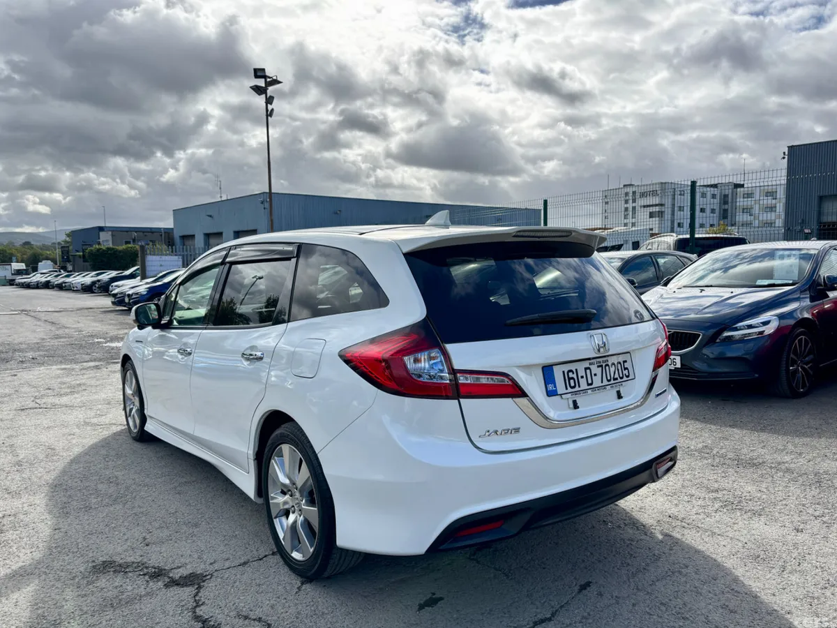 Honda Jade MPV, Petrol Hybrid, 2016, White