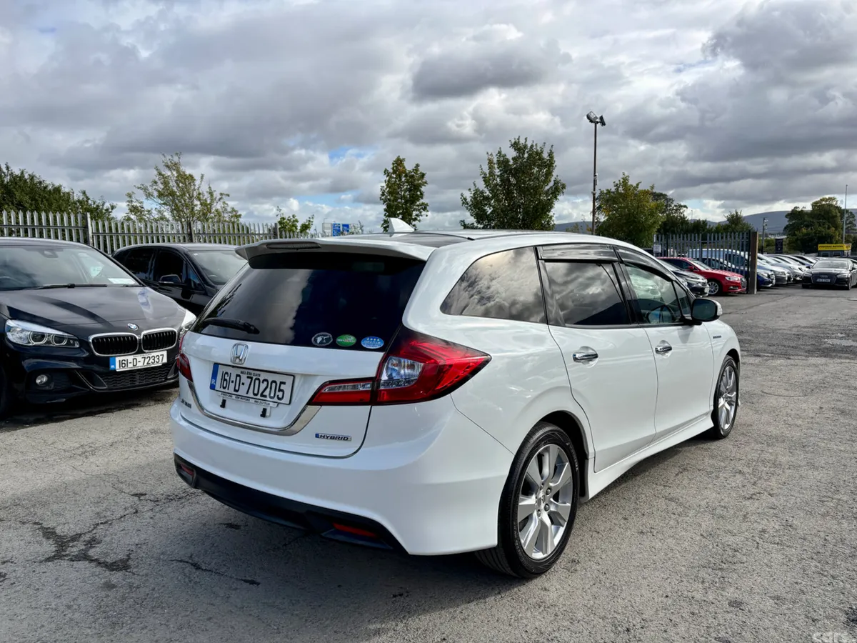 Honda Jade MPV, Petrol Hybrid, 2016, White