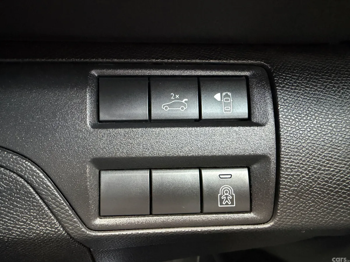 Peugeot 3008 SUV, Diesel, 2021, White