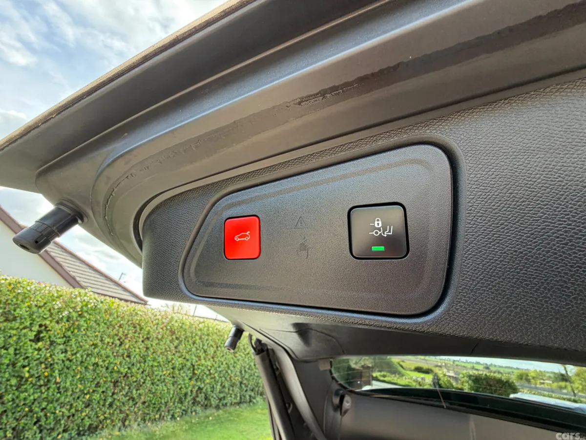 Peugeot 3008 SUV, Diesel, 2021, White