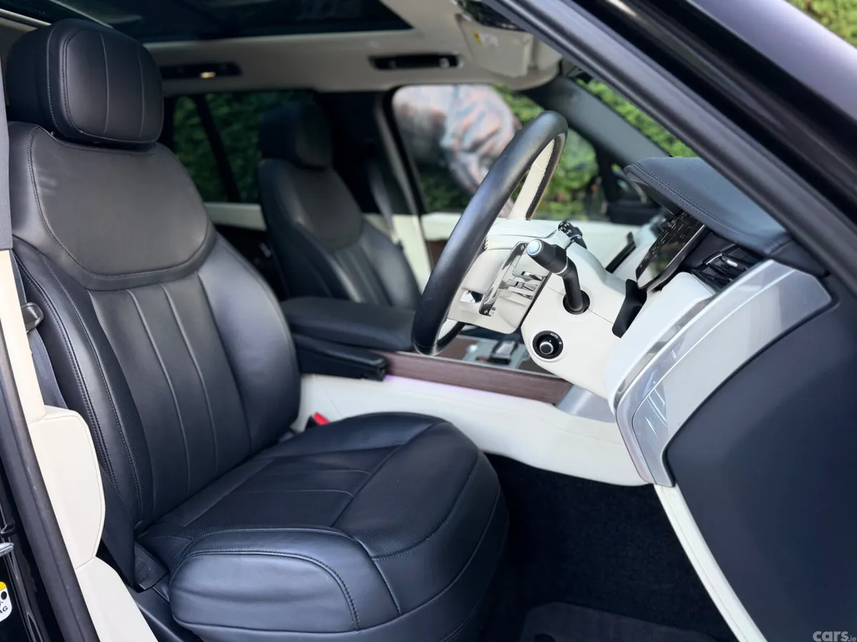 Land Rover Range Rover SUV, Petrol Plug-in Hybrid, 2025, Black