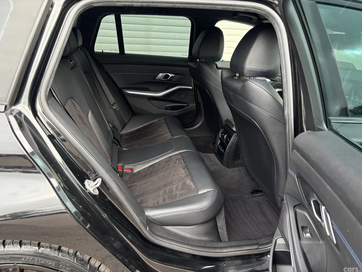 BMW 3-Series Estate, Diesel, 2020, Black