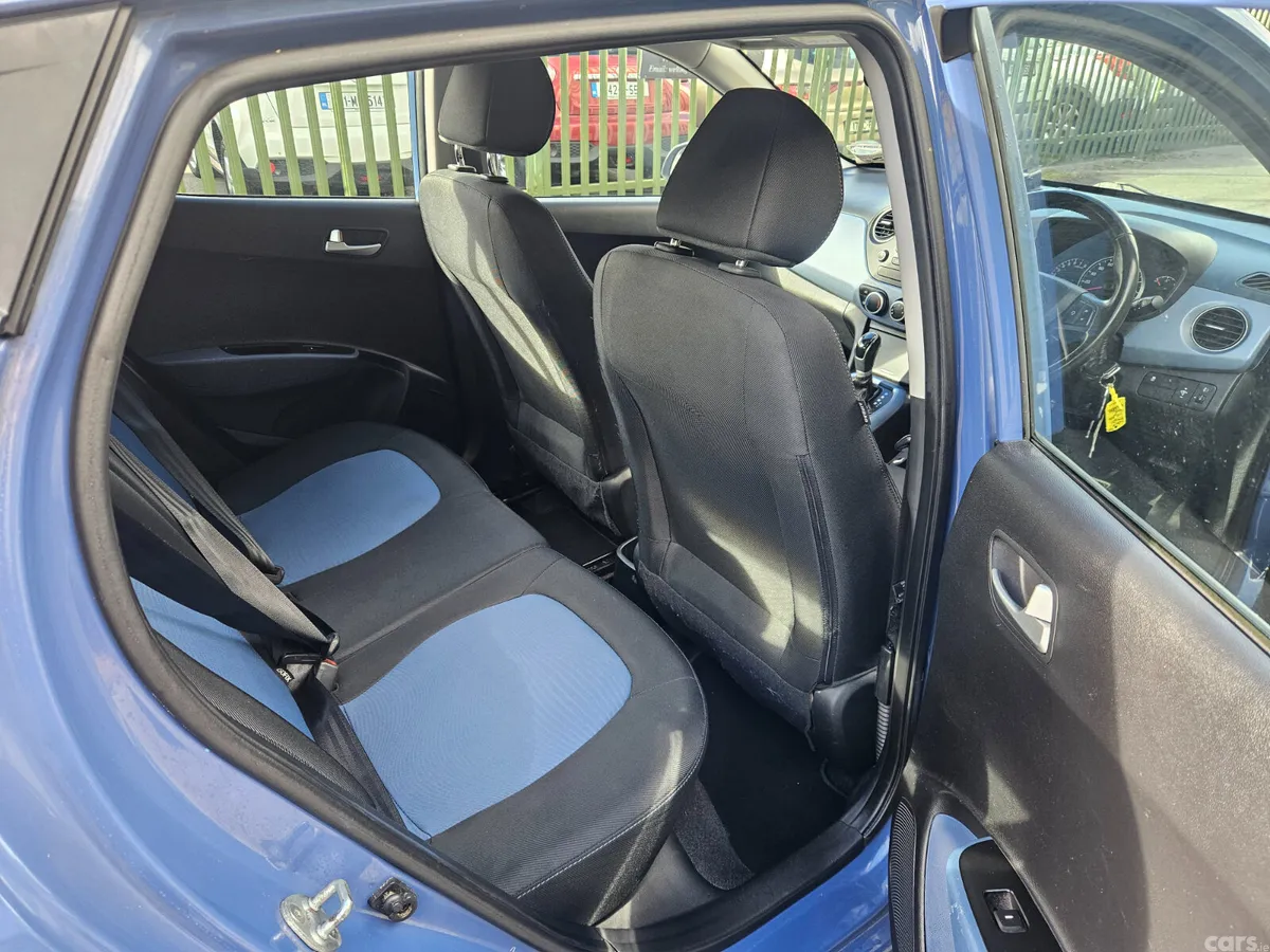 Hyundai i10 Hatchback, Petrol, 2017, Blue