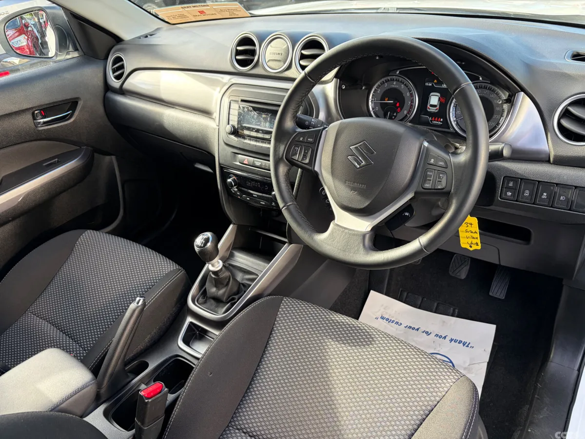 Suzuki Vitara SUV, Petrol Hybrid, 2021, White