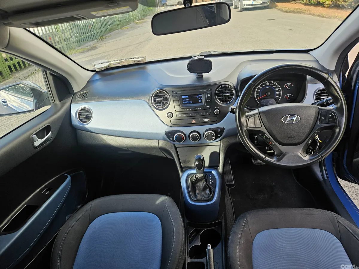 Hyundai i10 Hatchback, Petrol, 2017, Blue
