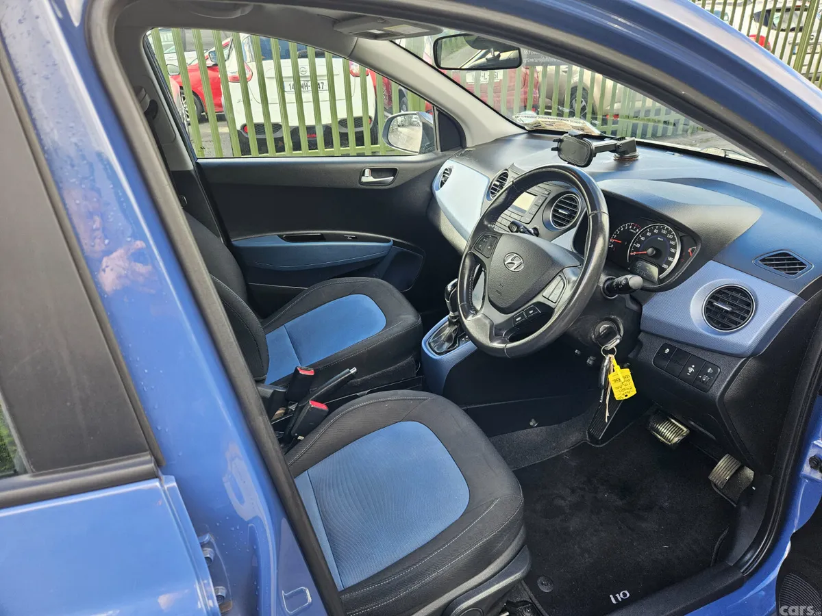 Hyundai i10 Hatchback, Petrol, 2017, Blue