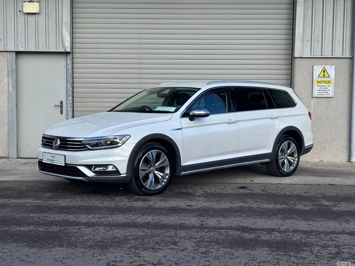 Volkswagen Passat Estate, Diesel, 2019, White