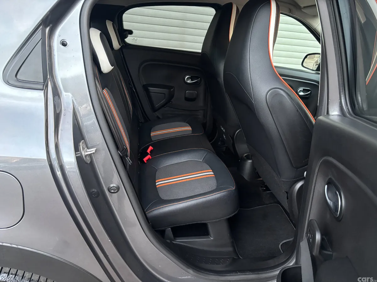 Renault Twingo Hatchback, Petrol, 2019, Grey