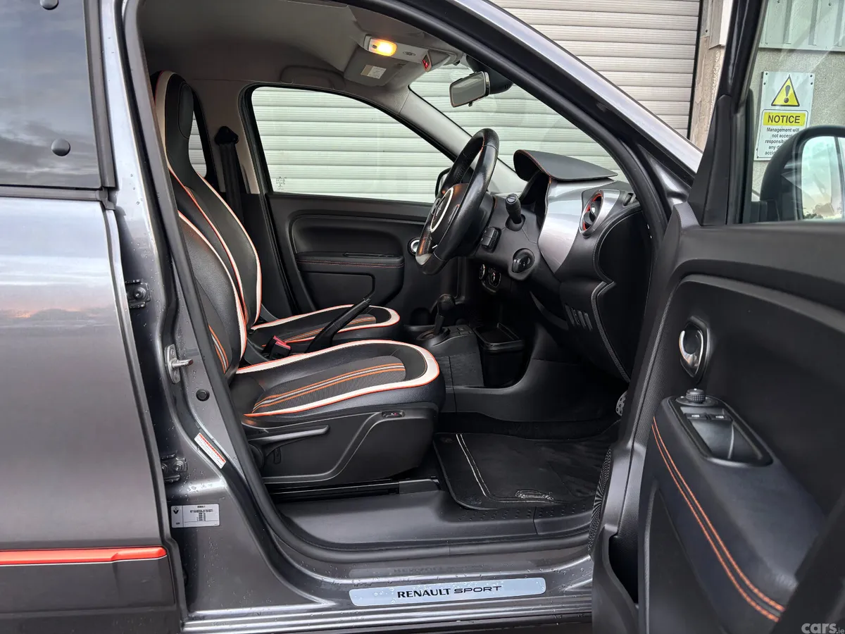 Renault Twingo Hatchback, Petrol, 2019, Grey