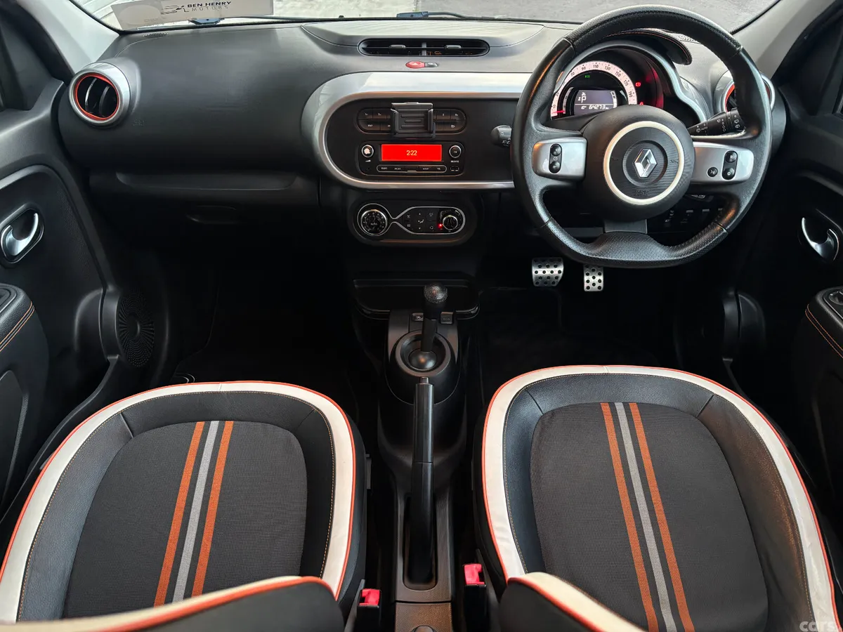 Renault Twingo Hatchback, Petrol, 2019, Grey