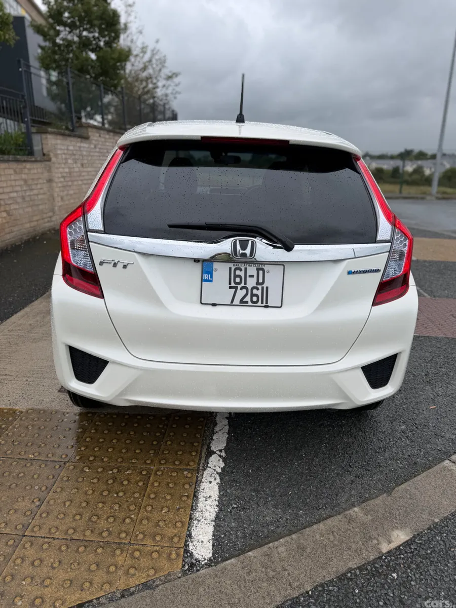 Honda Fit Hatchback, Petrol Hybrid, 2016, White