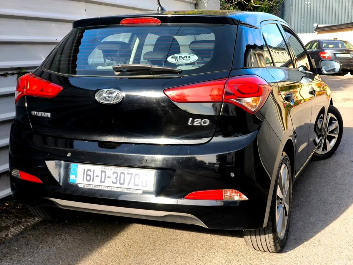 Hyundai i20 Hatchback, Petrol, 2016, Black