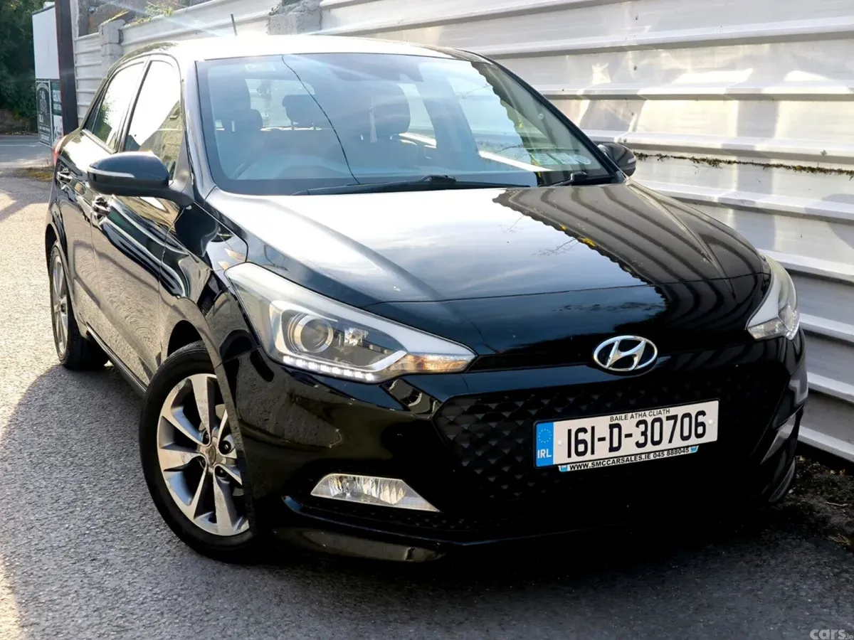 Hyundai i20 Hatchback, Petrol, 2016, Black