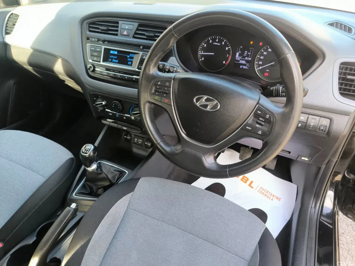 Hyundai i20 Hatchback, Petrol, 2016, Black