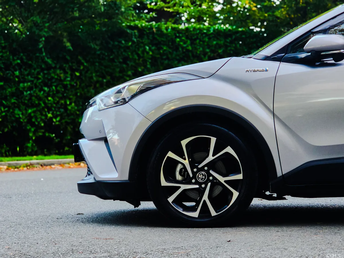 Toyota C-HR SUV, Petrol Hybrid, 2019, Grey
