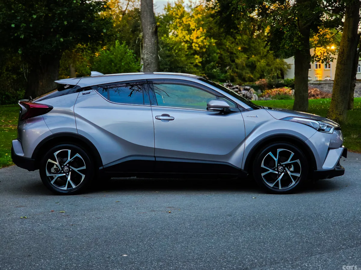 Toyota C-HR SUV, Petrol Hybrid, 2019, Grey